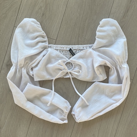 Cute off the shoulder crop top - Picture 1 of 4